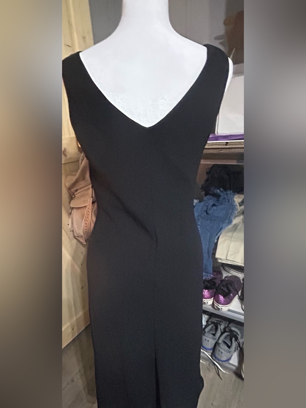 connected apparel Black Backless V-Neck Evening Dress Size 6